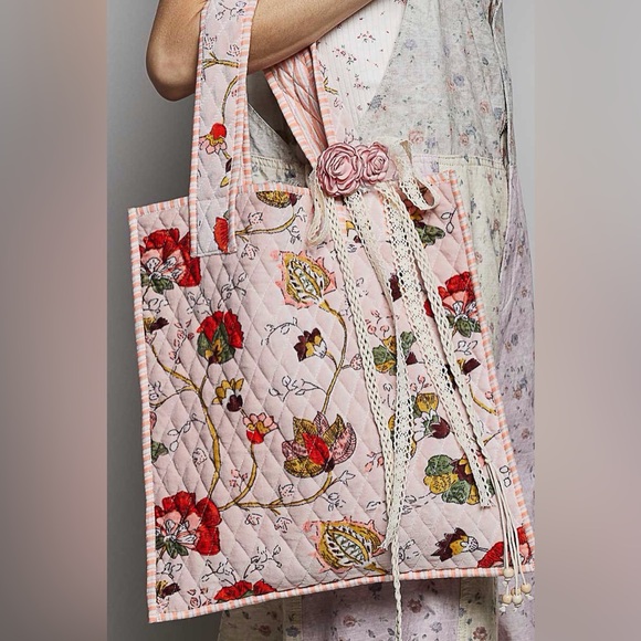 POL NWT Tote Bag Sand Pink Quilted Craft  Soft Fabric  Length 14 1/2 Height 16 - Picture 3 of 3